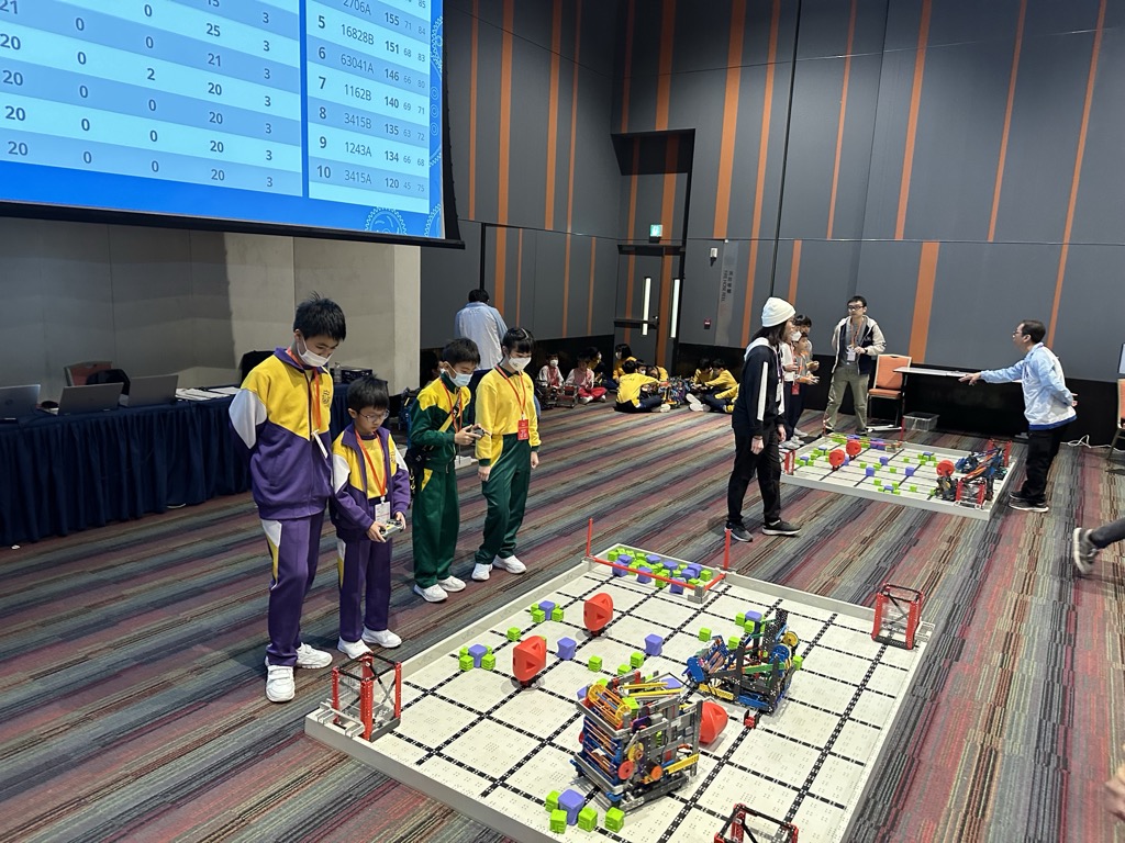 2024-01-13  [VEX香港少年工程挑戰賽] 8/8