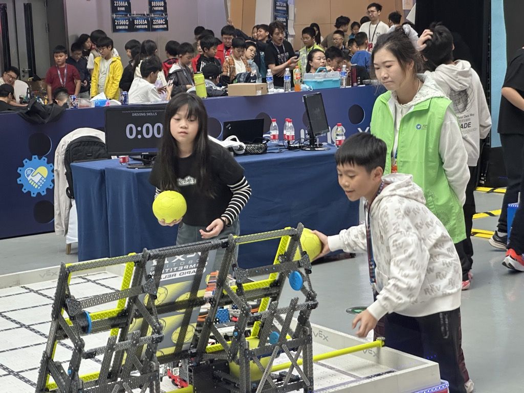 2025-01-18  [2024 第十七屆VEX 亞洲機器人錦標賽簽名賽] 16/25